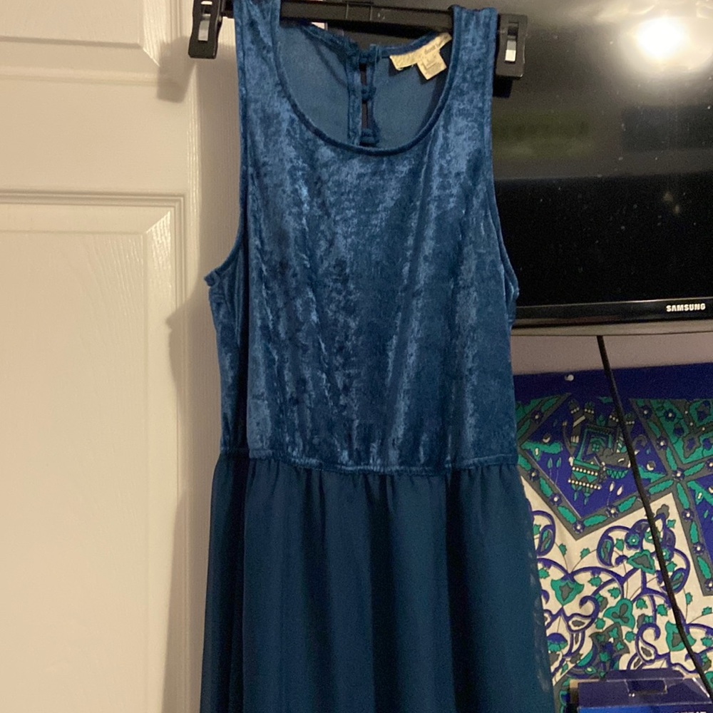 Long blue dress, size large